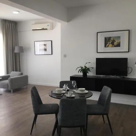 Large Holiday Apartments Apartmán Larnaca
