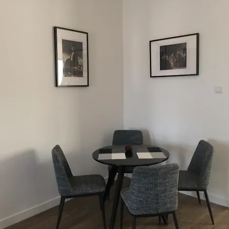Apartmán Large Holiday Apartments Larnaca