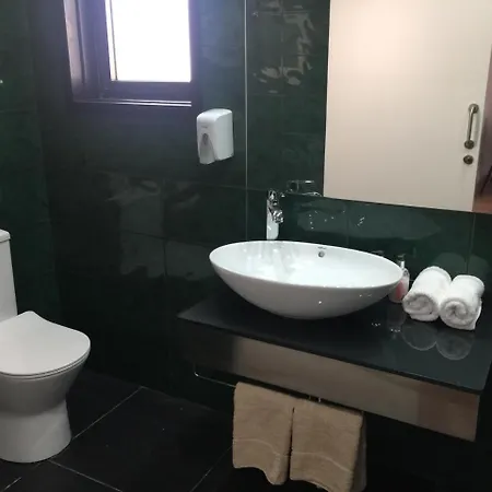 Apartmán Large Holiday Apartments Larnaca
