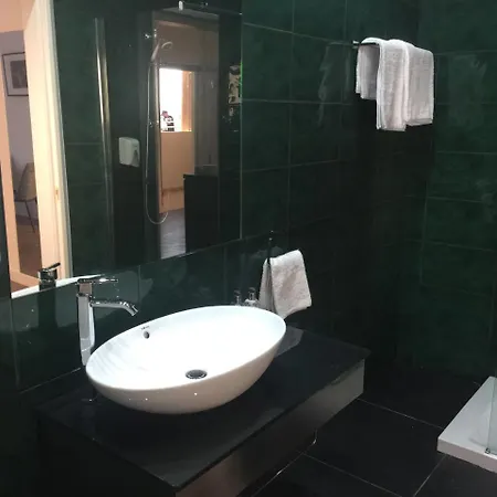Large Holiday Apartments Apartmán Larnaca